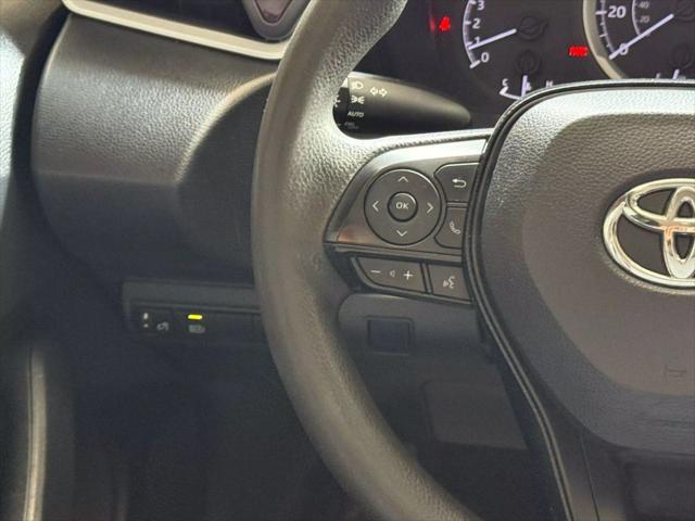 Photo of 2021 White Toyota Corolla