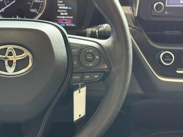 Photo of 2021 White Toyota Corolla