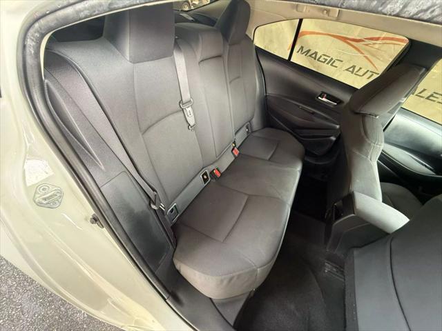 Photo of 2021 White Toyota Corolla