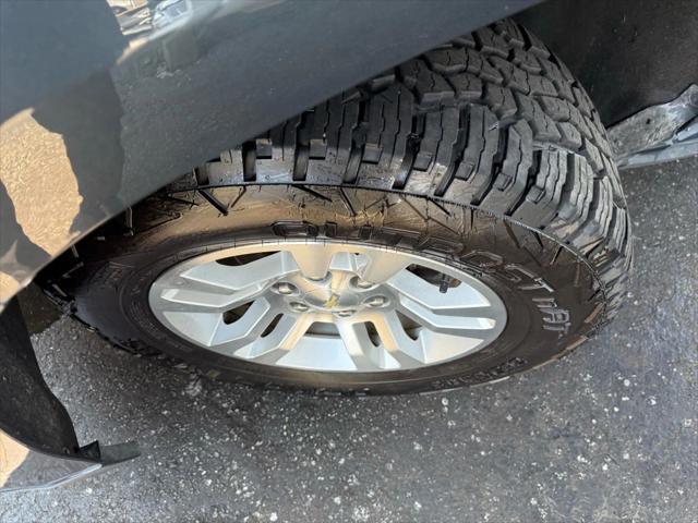Photo of 2019 Blue Velvet Metallic Chevrolet Tahoe