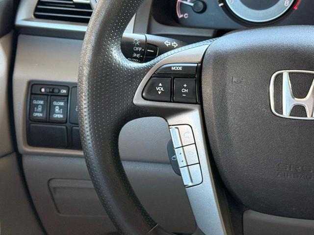 Photo of 2016 Modern Steel Metallic Honda Odyssey