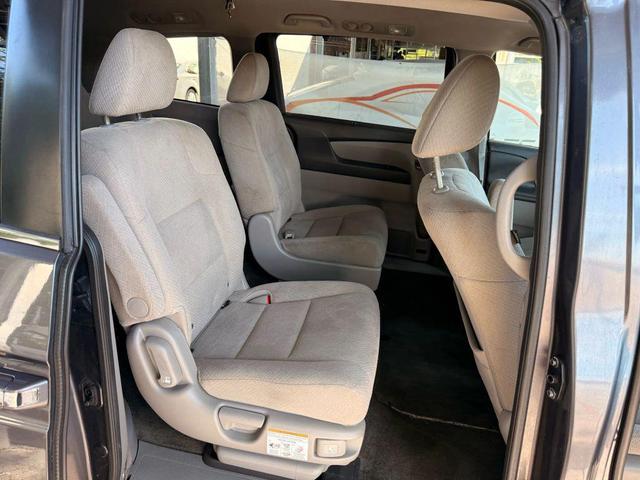 Photo of 2016 Modern Steel Metallic Honda Odyssey