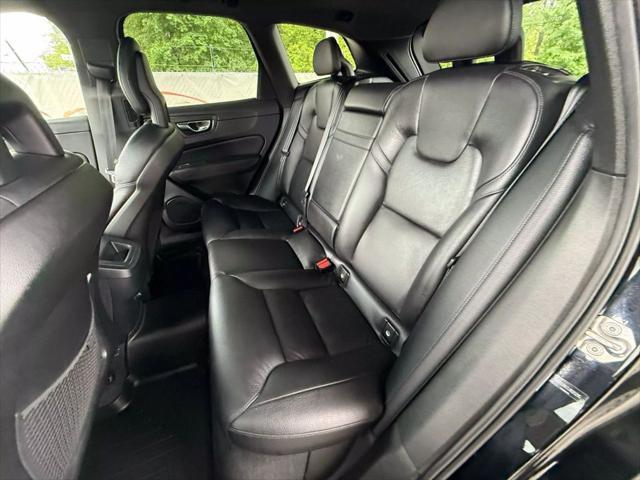 Photo of 2018 Onyx Black Metallic Volvo XC60