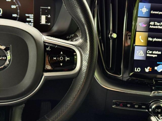Photo of 2018 Onyx Black Metallic Volvo XC60