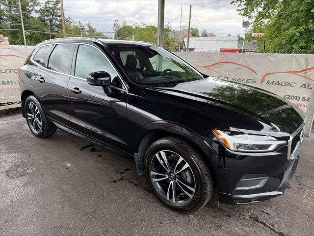Photo of 2018 Onyx Black Metallic Volvo XC60