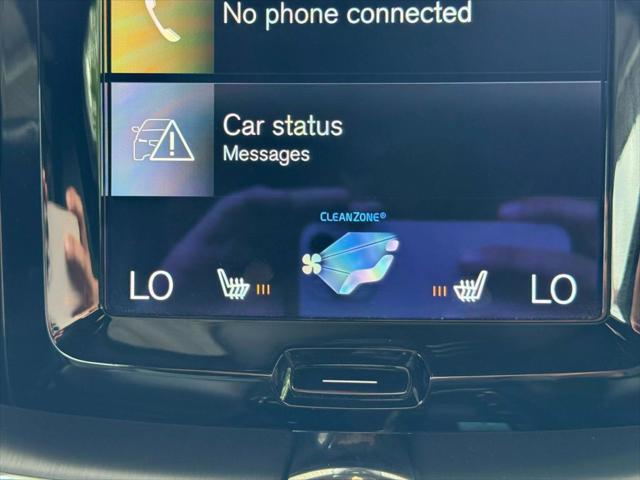 Photo of 2018 Onyx Black Metallic Volvo XC60