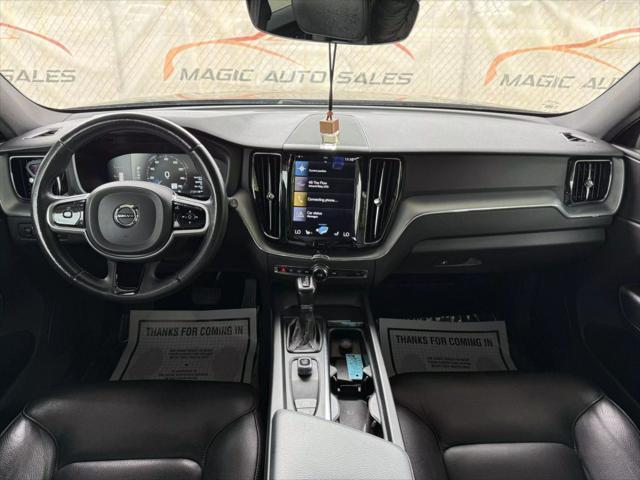 Photo of 2018 Onyx Black Metallic Volvo XC60