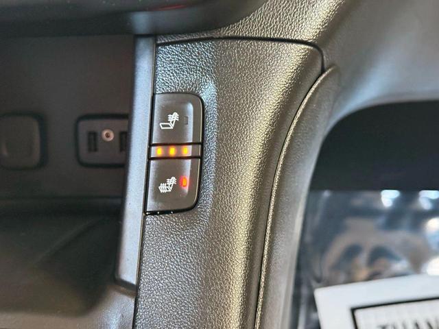 Photo of 2018 White GMC Acadia