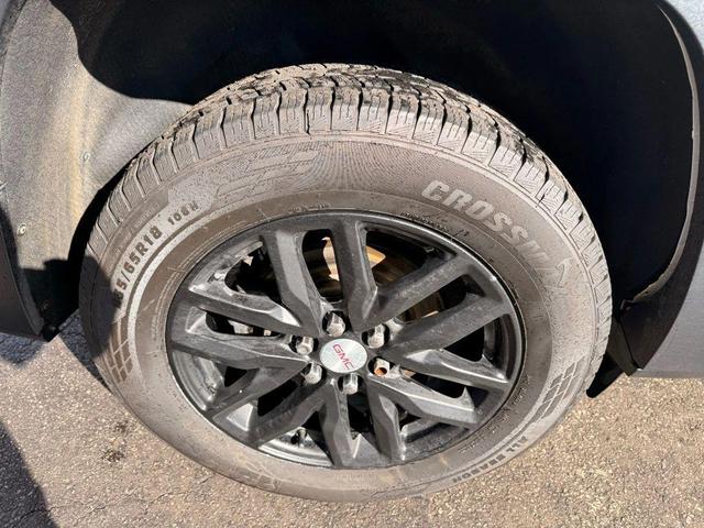 Photo of 2018 White GMC Acadia