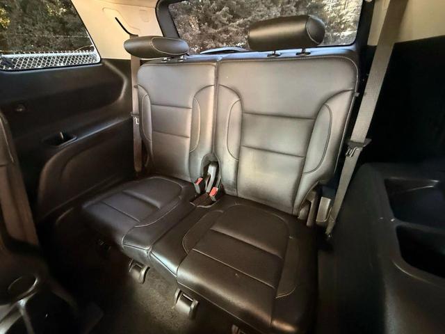 Photo of 2018 White GMC Acadia