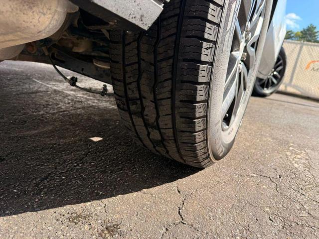 Photo of 2018 White GMC Acadia
