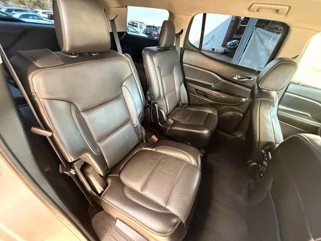 Photo of 2018 White GMC Acadia