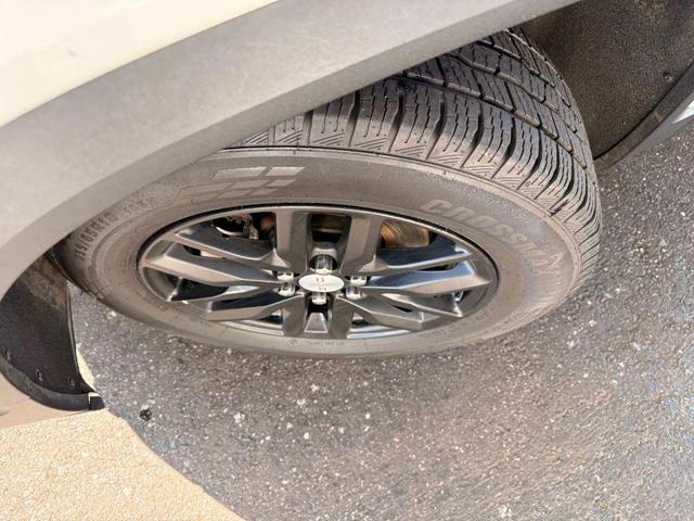 Photo of 2018 White GMC Acadia