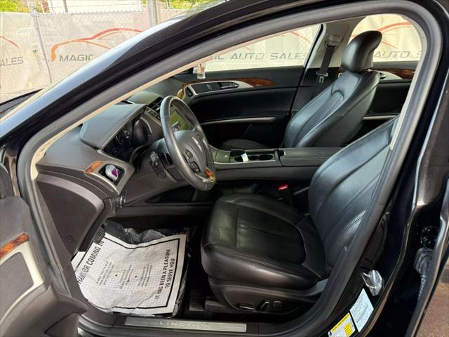 Photo of 2014 Tuxedo Black Lincoln MKZ