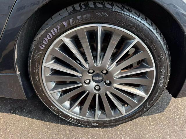 Photo of 2014 Tuxedo Black Lincoln MKZ
