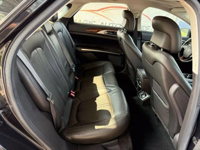 Photo of 2014 Tuxedo Black Lincoln MKZ