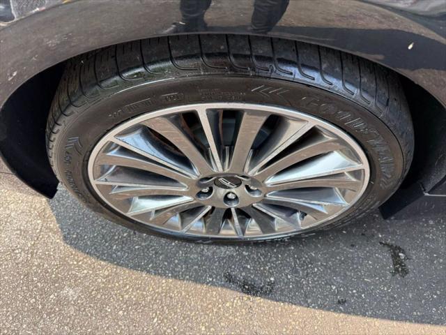 Photo of 2014 Tuxedo Black Lincoln MKZ