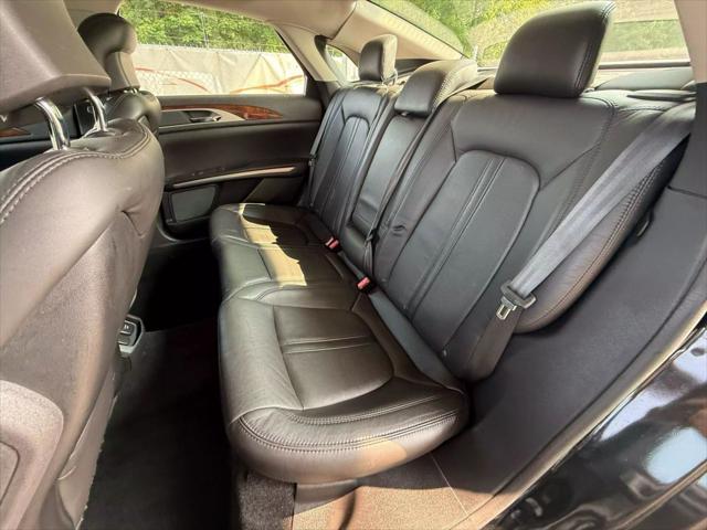 Photo of 2014 Tuxedo Black Lincoln MKZ