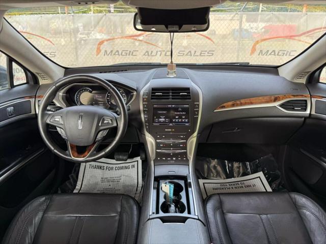 Photo of 2014 Tuxedo Black Lincoln MKZ
