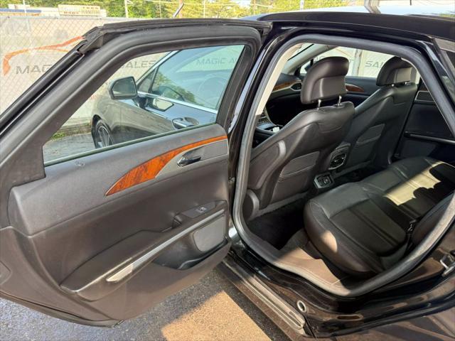 Photo of 2014 Tuxedo Black Lincoln MKZ