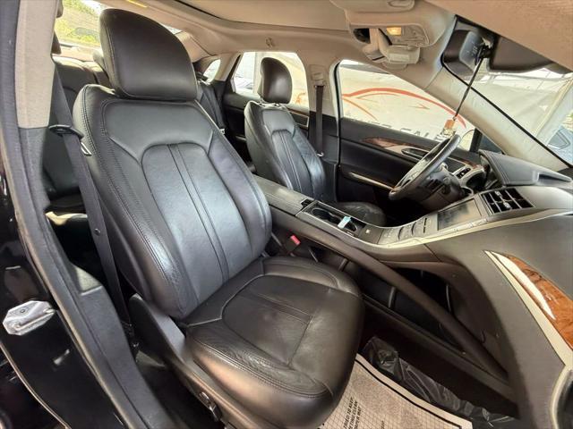 Photo of 2014 Tuxedo Black Lincoln MKZ