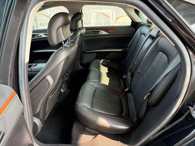 Photo of 2014 Tuxedo Black Lincoln MKZ