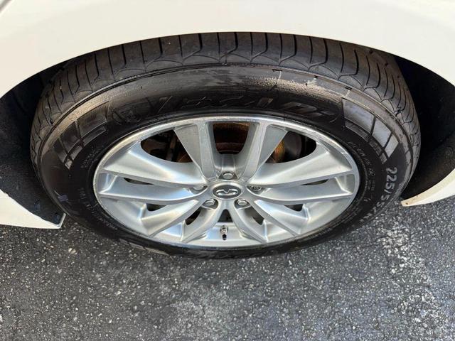 Photo of 2015 Moonlight White INFINITI Q50