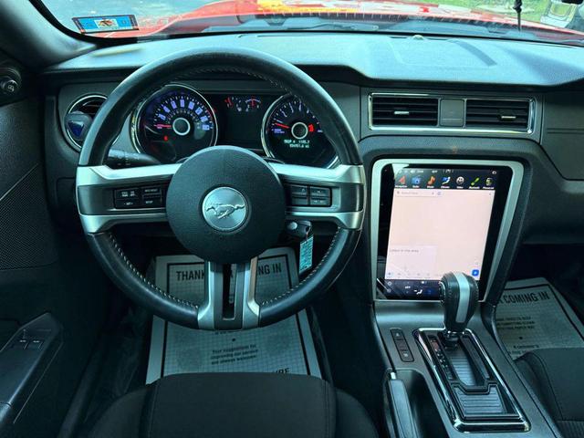 Photo of 2014 Red Ford Mustang