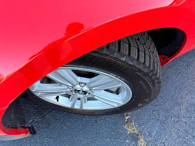 Photo of 2014 Red Ford Mustang
