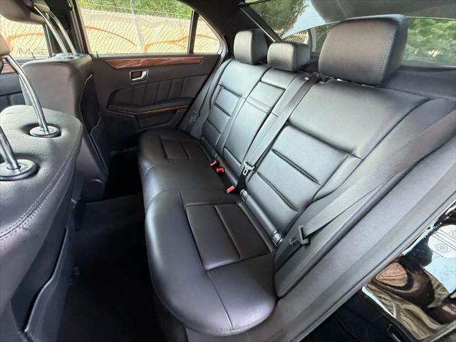 Photo of 2013 Black Mercedes-Benz E-Class