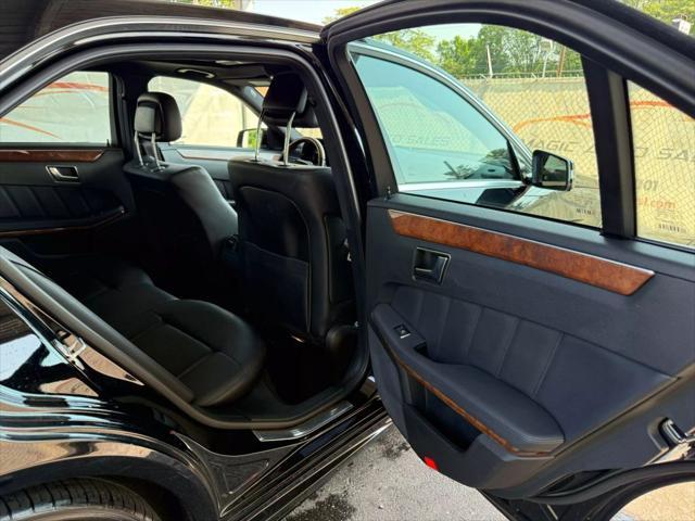Photo of 2013 Black Mercedes-Benz E-Class