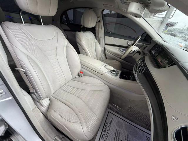Photo of 2014 Silver Mercedes-Benz S-Class