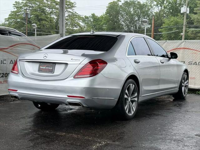 Photo of 2014 Silver Mercedes-Benz S-Class