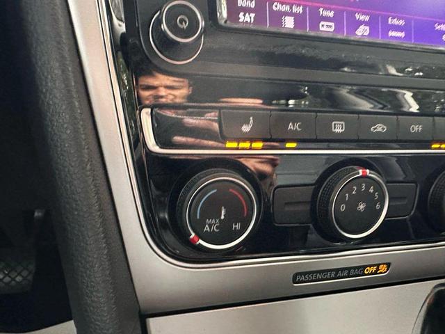 Photo of 2019 Tourmaline Blue Metallic Volkswagen Passat