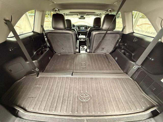 Photo of 2017 Predawn Gray Mica Toyota Highlander