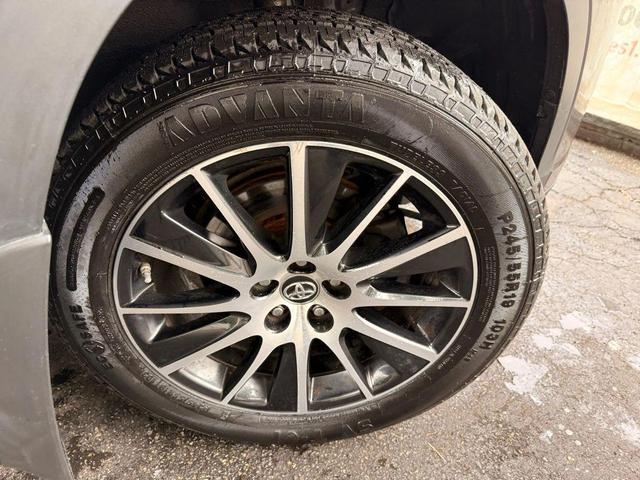 Photo of 2017 Predawn Gray Mica Toyota Highlander