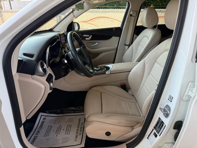 Photo of 2018 White Mercedes-Benz GLC 300