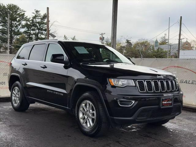 Photo of 2019 Diamond Black Crystal Pearlcoat Jeep Grand Cherokee