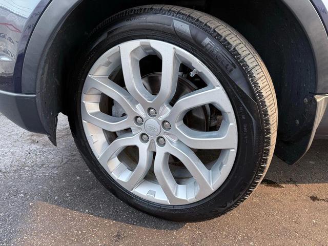 Photo of 2016 Santorini Black Metallic Land Rover Range Rover Evoque