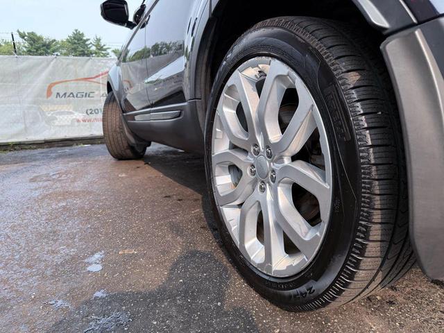 Photo of 2016 Santorini Black Metallic Land Rover Range Rover Evoque