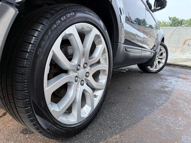Photo of 2016 Santorini Black Metallic Land Rover Range Rover Evoque