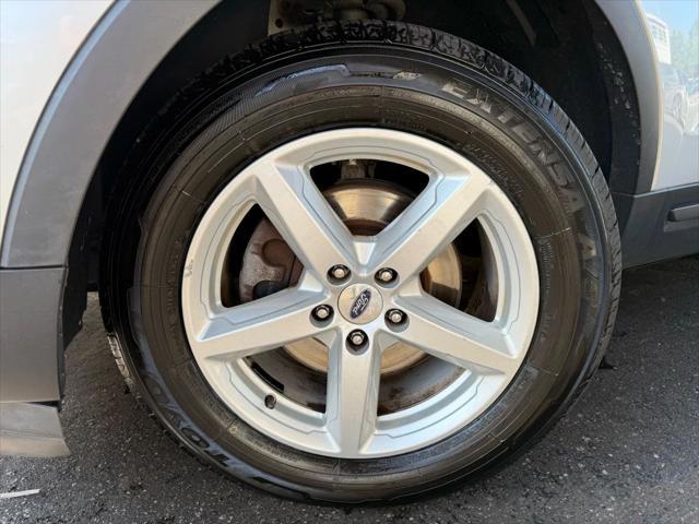 Photo of 2018 Ingot Silver Metallic Ford Explorer