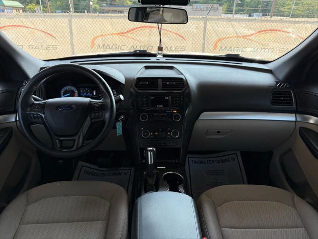 Photo of 2018 Ingot Silver Metallic Ford Explorer