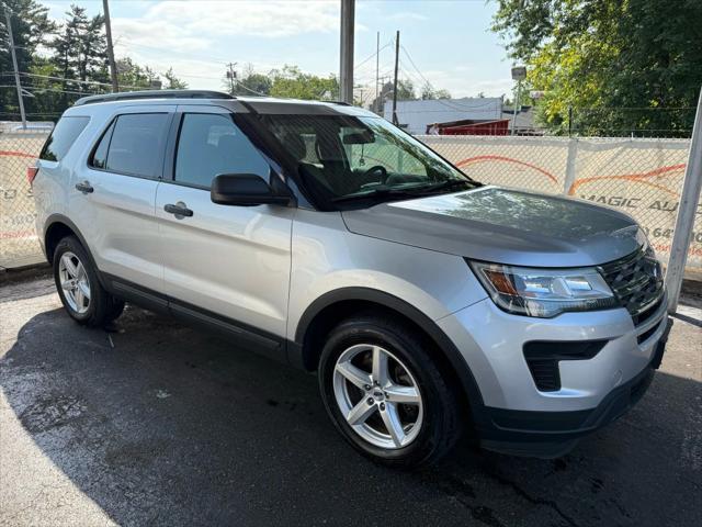 Photo of 2018 Ingot Silver Metallic Ford Explorer