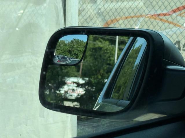 Photo of 2018 Ingot Silver Metallic Ford Explorer