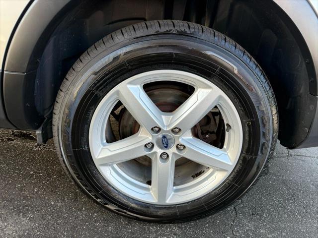 Photo of 2018 Ingot Silver Metallic Ford Explorer