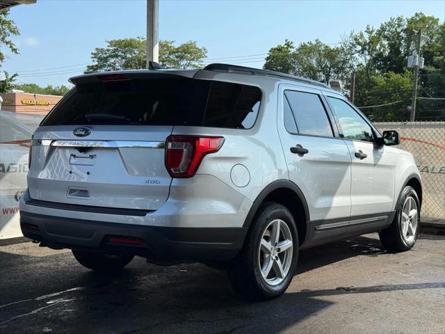 Photo of 2018 Ingot Silver Metallic Ford Explorer