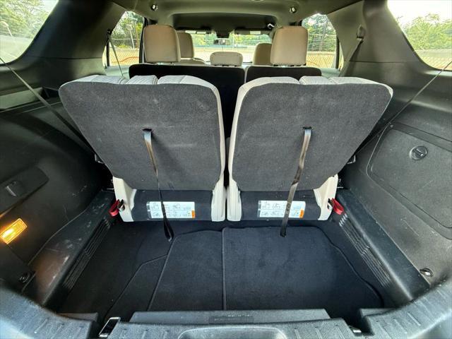 Photo of 2018 Ingot Silver Metallic Ford Explorer