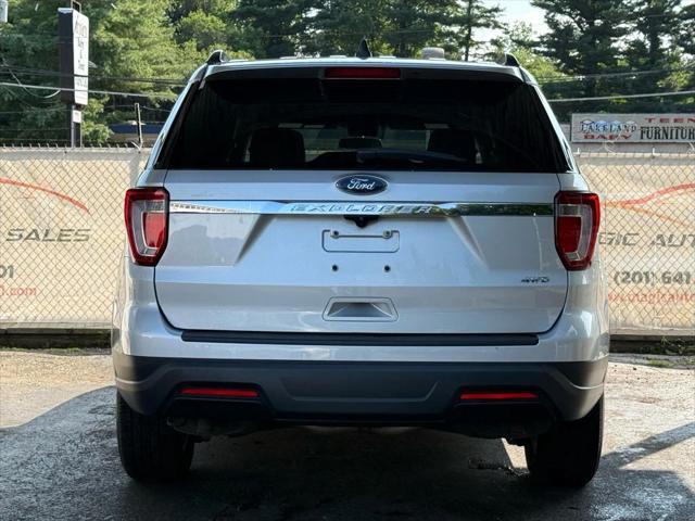 Photo of 2018 Ingot Silver Metallic Ford Explorer