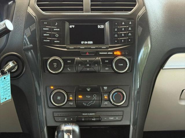Photo of 2018 Ingot Silver Metallic Ford Explorer